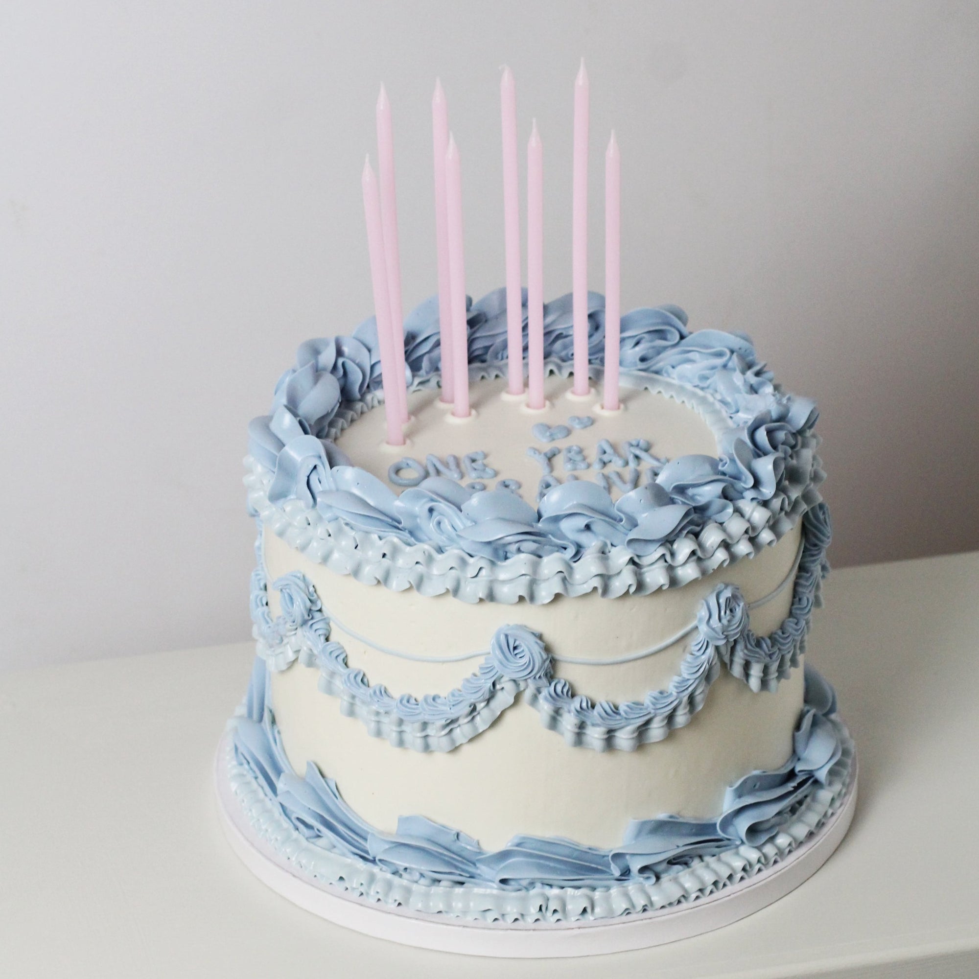 Vintage birthday cake with pink candles - Customize your frill colors