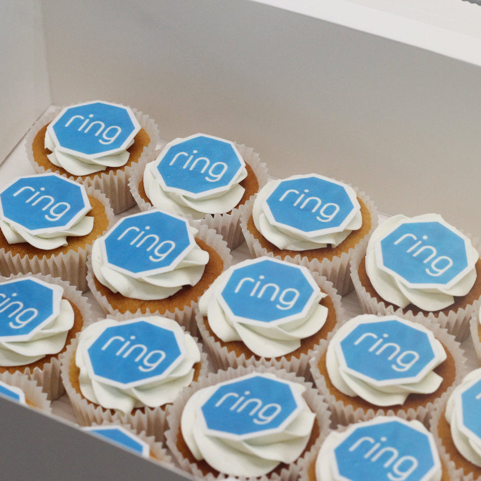 Branded Cupcakes 🤍