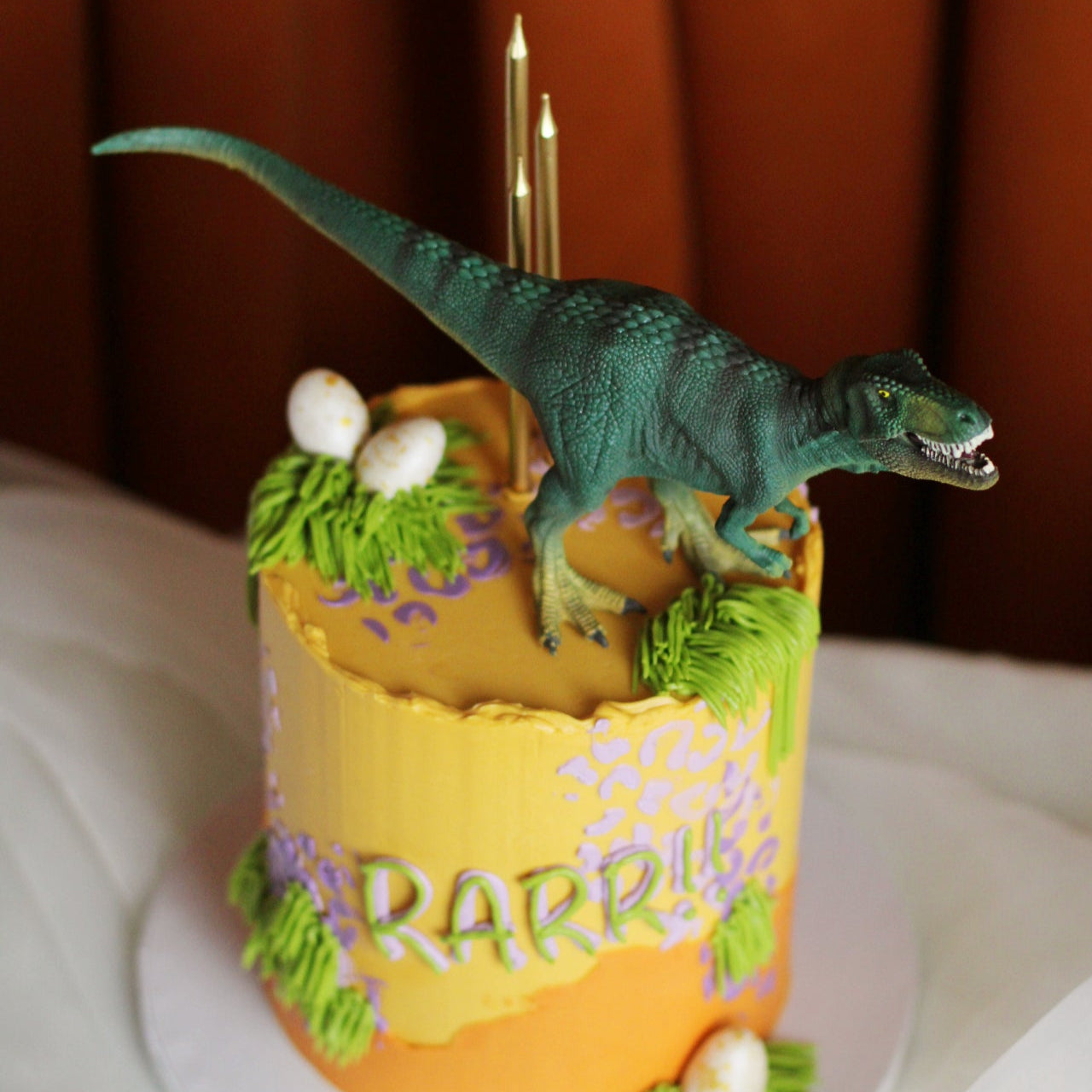 Dino cake in orange