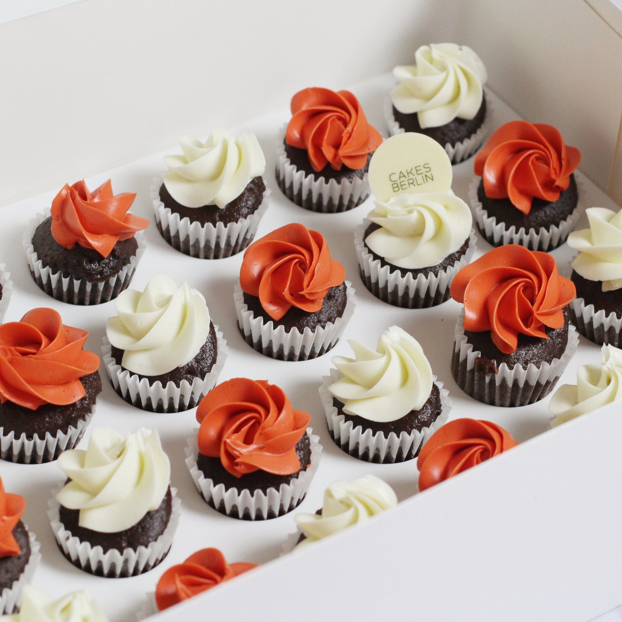 Mini cupcakes - Our tiniest sweet treats.