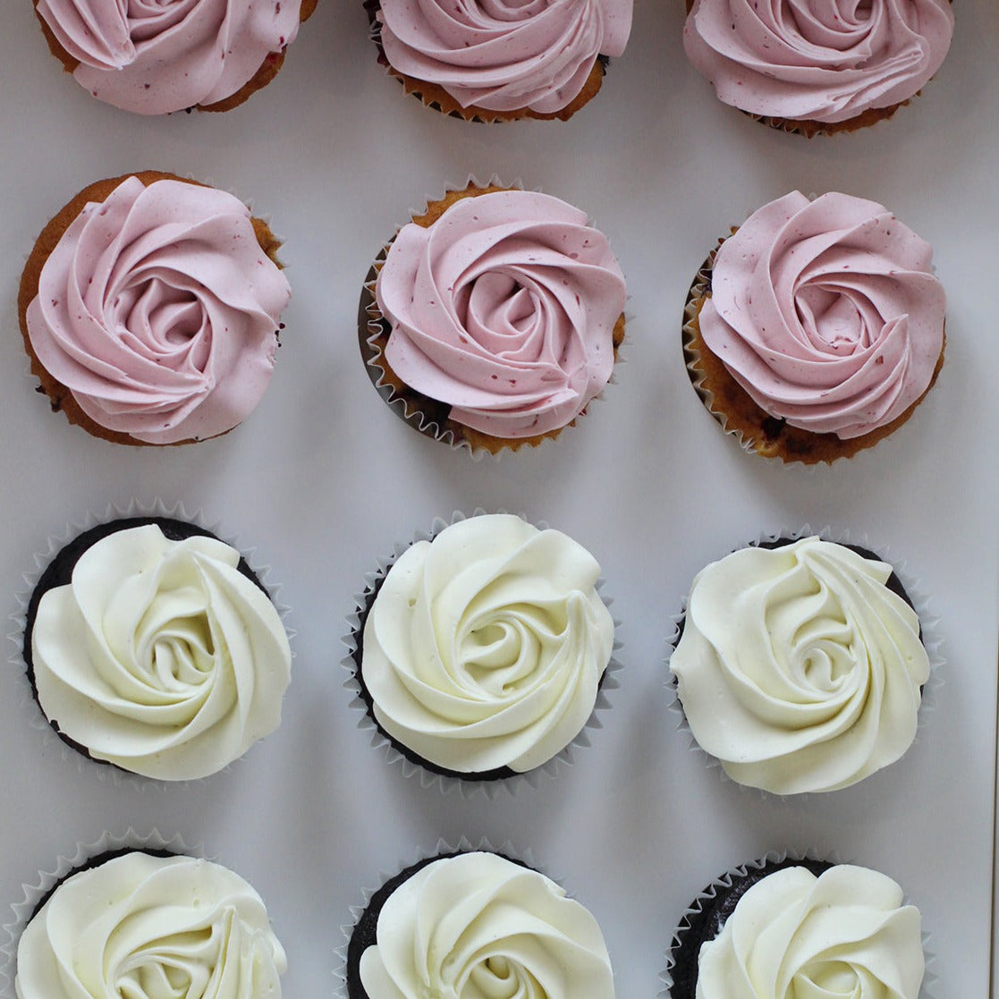 Soft pink & white rosette cupcakes