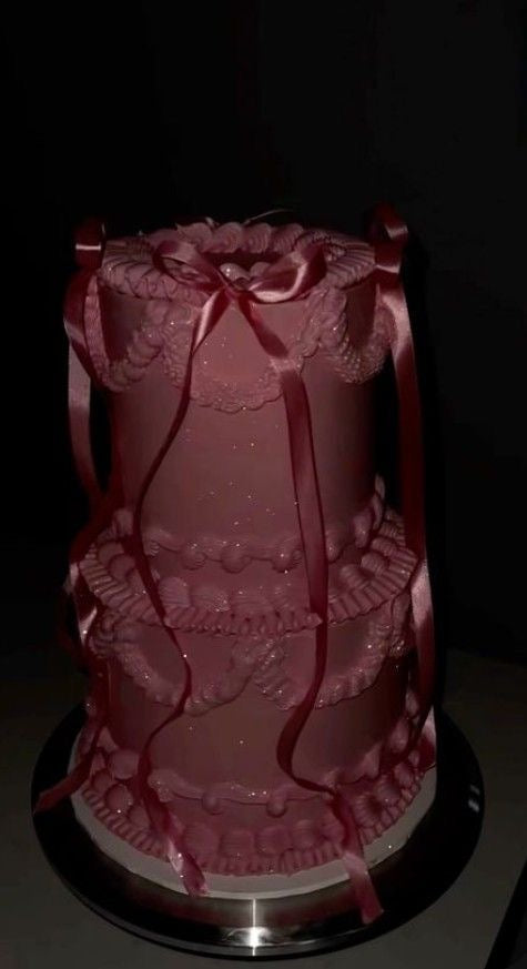 Custom Cake 🖤