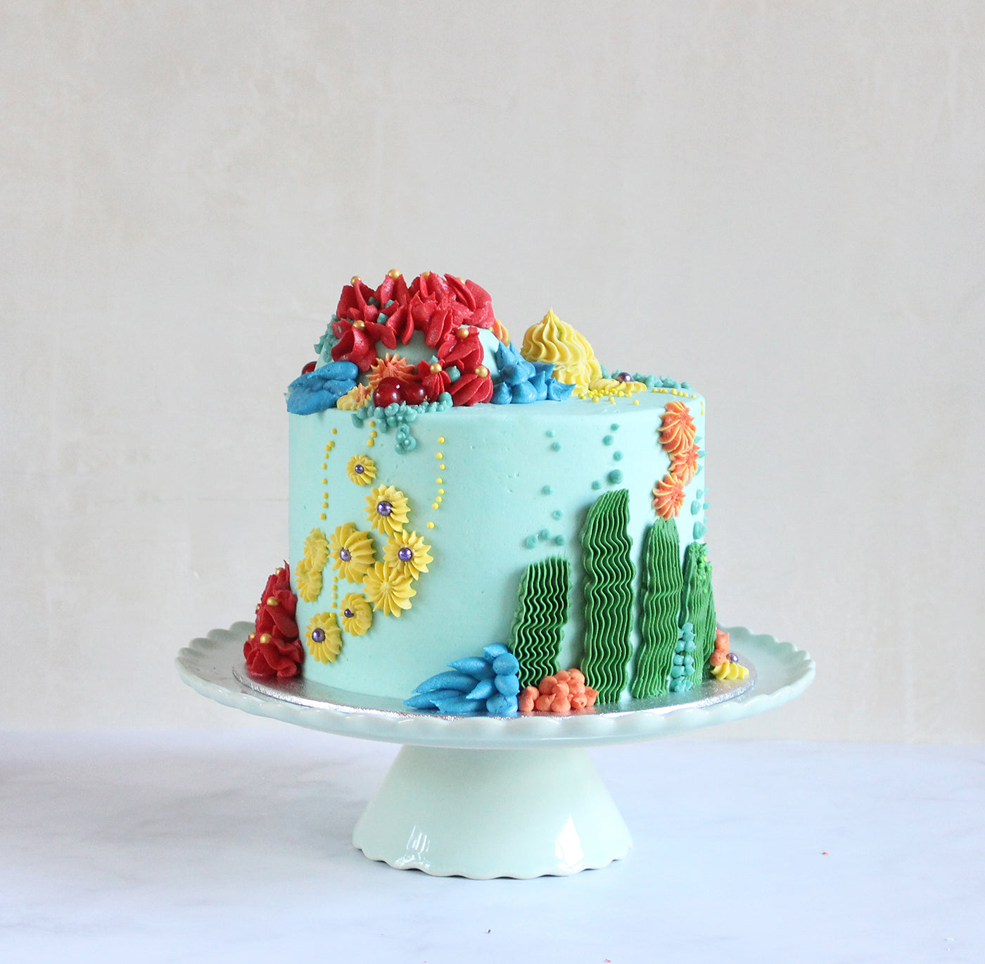 Underwater-inspired cake for ocean lovers.