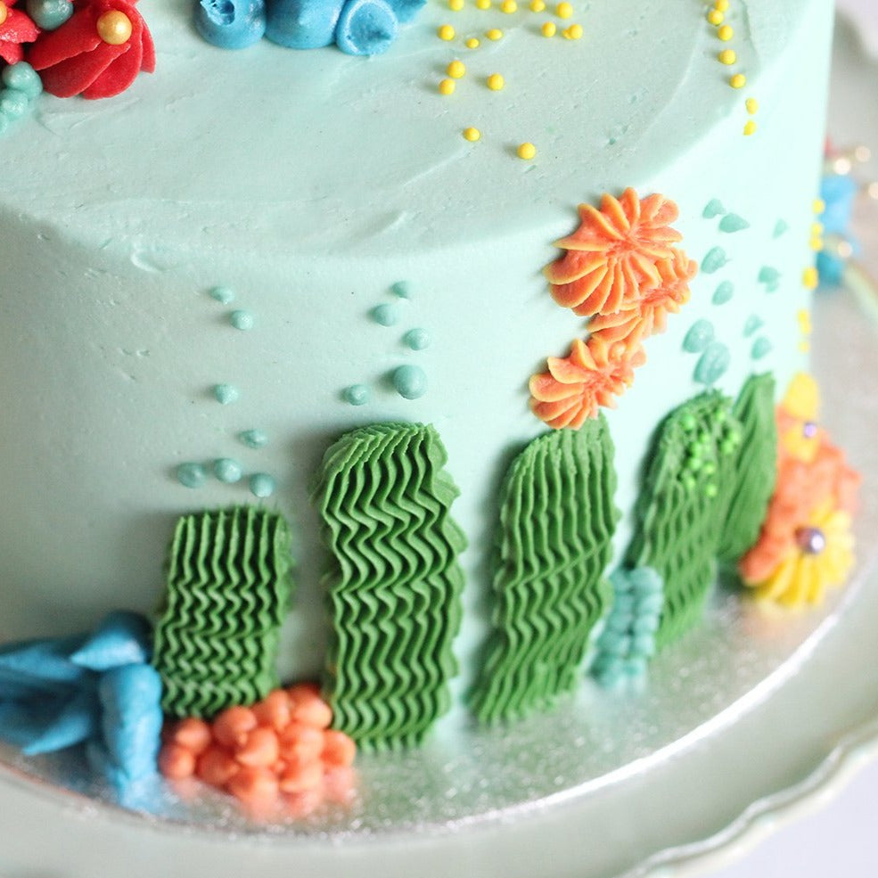 Underwater-inspired cake for ocean lovers.