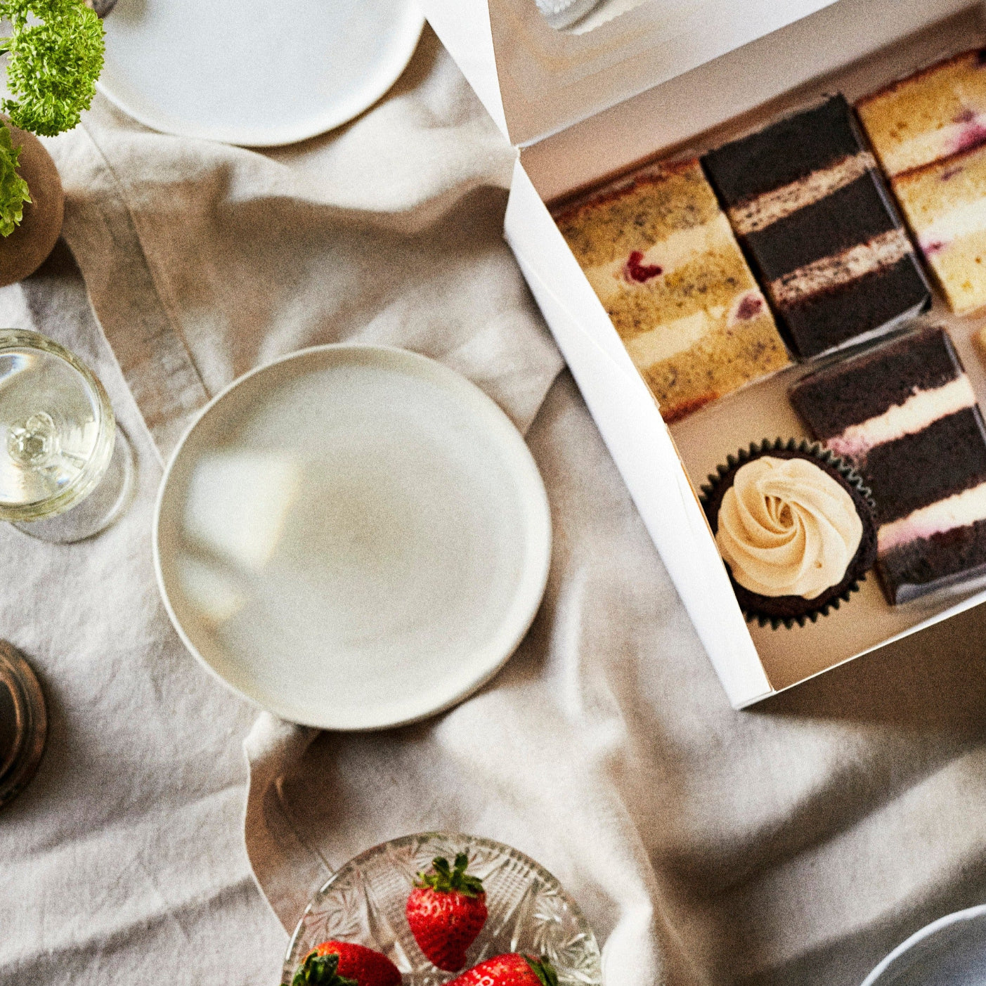 Want to try our signature cake flavors? Join the next sample box day - pre order only!
Photo taken by Claudia Gödke