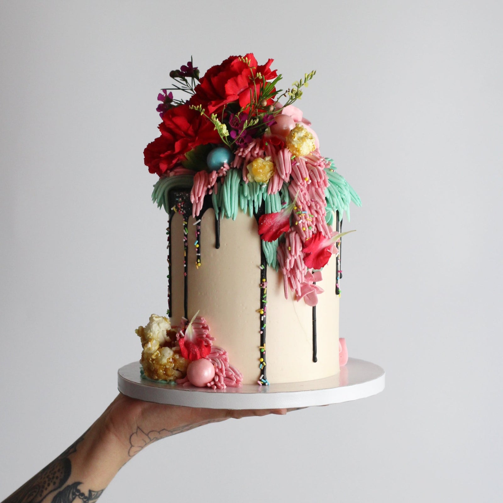 This is crazy cake for crazy people! It's berlin, and it's your birthday cake - Party all night!